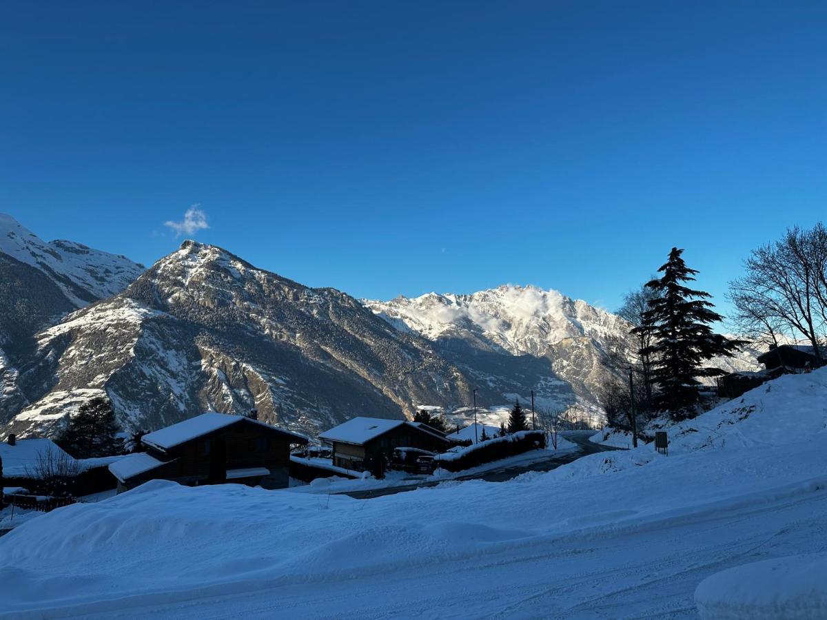 Chambres D'Hotes Les Louettes A Sapinhaut Canton Du Valais Saxon Eksteriør bilde